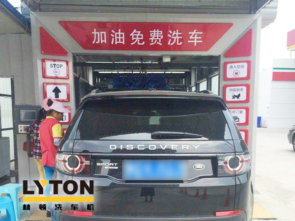 洗車設(shè)備廠家詳解關(guān)于全自動洗車機毛刷傷車漆、洗車泡沫是洗滌劑、省水等幾個誤區(qū)